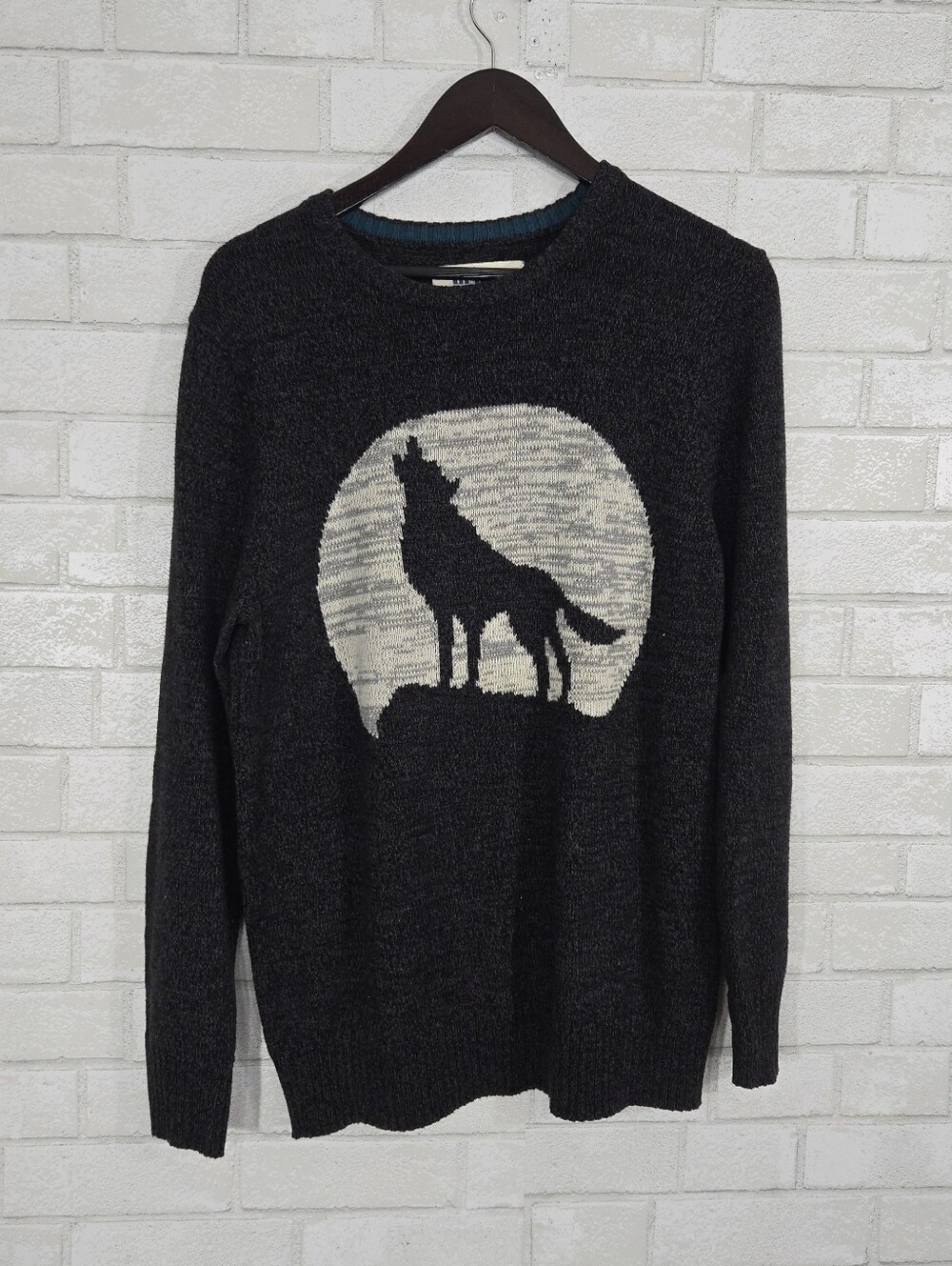 urban pipeline wolf sweater